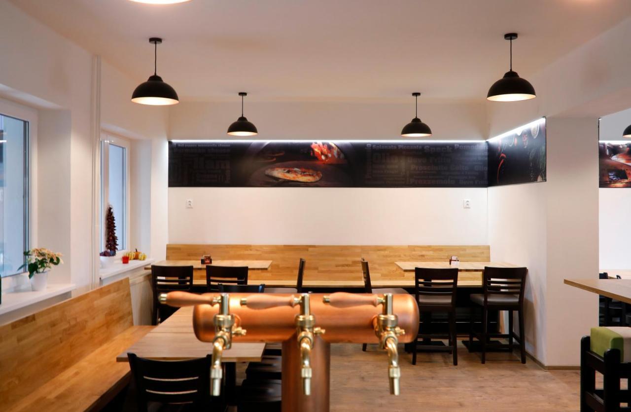 Penzion&Pizzerie U Massima วิชคอฟ ภายนอก รูปภาพ